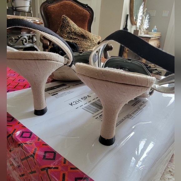 Jaques Vert sling shoes - Picture 2 of 7